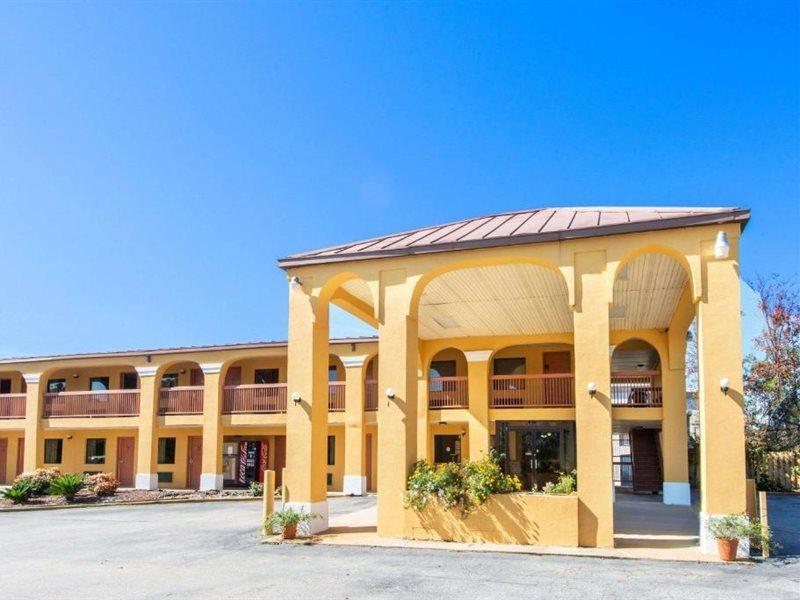 Days Inn By Wyndham Opelika Eksteriør bilde